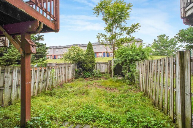 Building Photo - 405 Donelson Loop