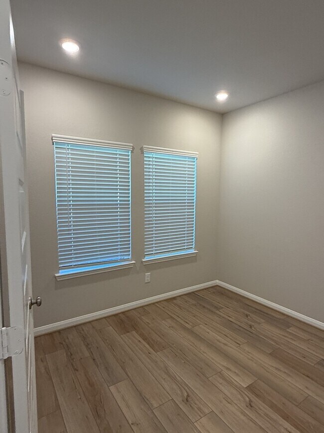 Building Photo - 6634 Bridge Mountain Trl