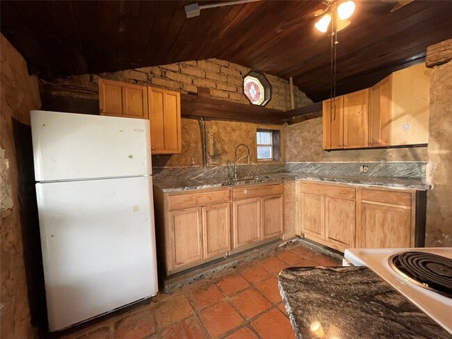 Building Photo - 4920 W 34th St