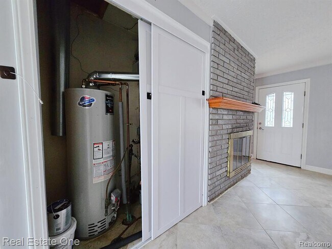 Building Photo - 2287 Strader Dr