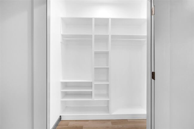 Building Photo - 3625 Lydia St