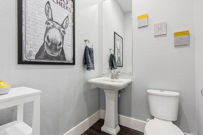 Building Photo - Your dream entertainer's home is here!