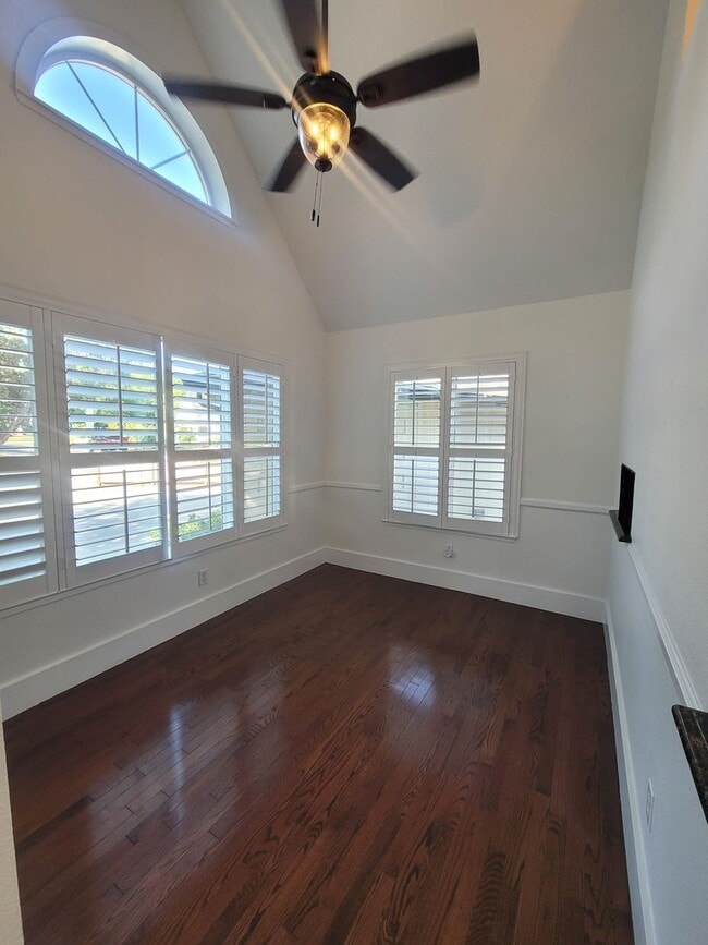 Building Photo - 437 Enslen Park Ct