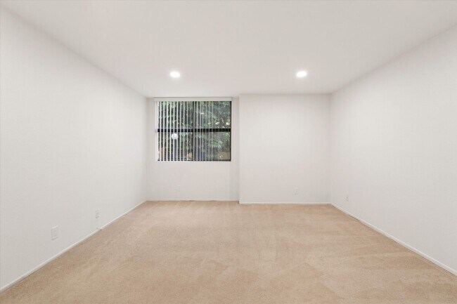 Building Photo - 4141 Via Marisol
