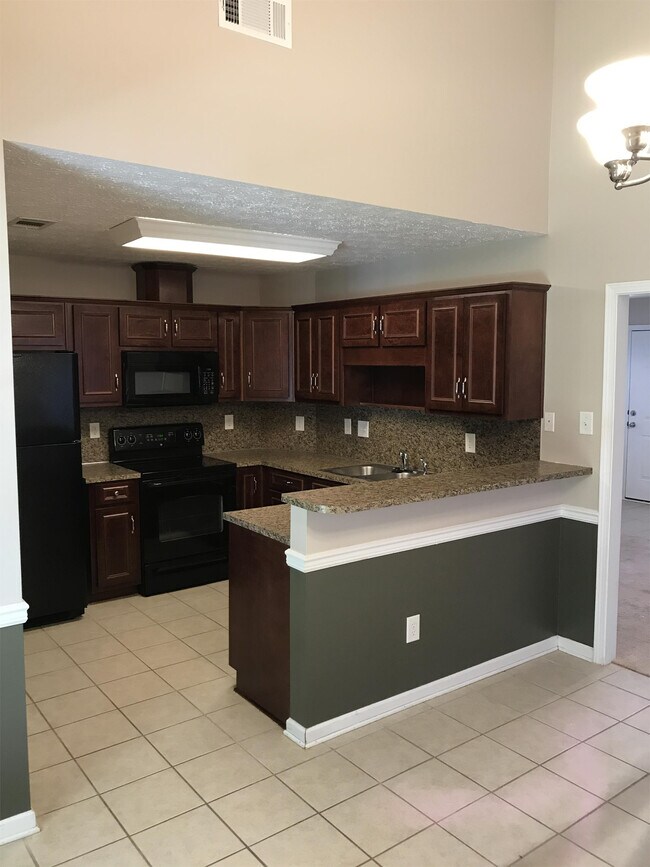 Building Photo - 25 Devonshire Dr