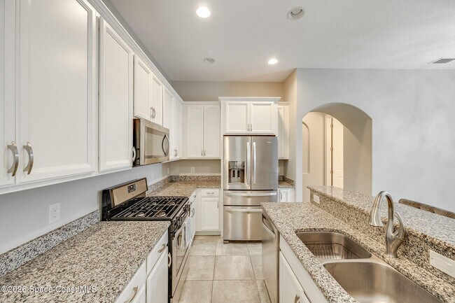 Building Photo - 8870 Napolo Dr