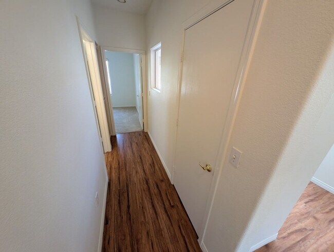 Building Photo - 2829 Vista Butte Dr