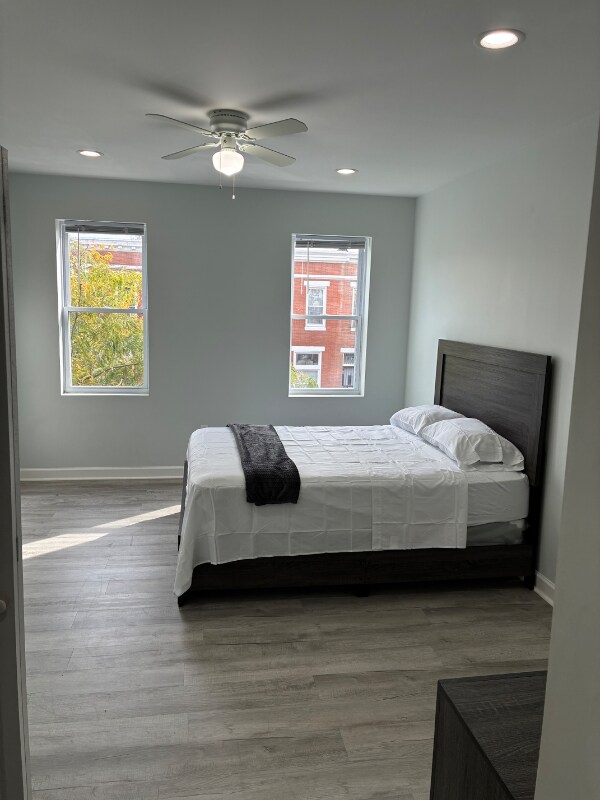 Building Photo - 820 N Lakewood Ave