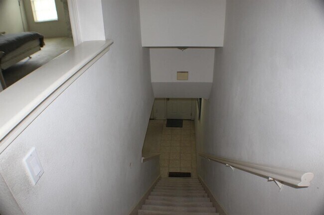 Building Photo - 6000 Reims Rd