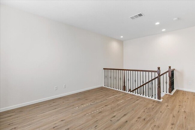 Building Photo - Plan 224 - The Rubicon - 3 Bedroom, 2.5 Bath with Loft and 2 Car Garage.