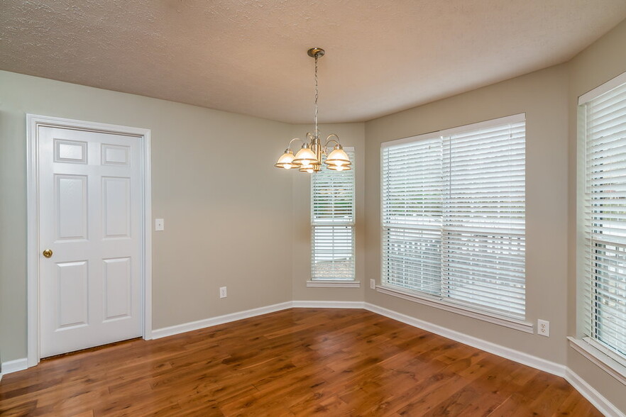 Building Photo - 319 Cypress Glen Dr