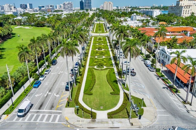 Building Photo - 255 Royal Poinciana Way