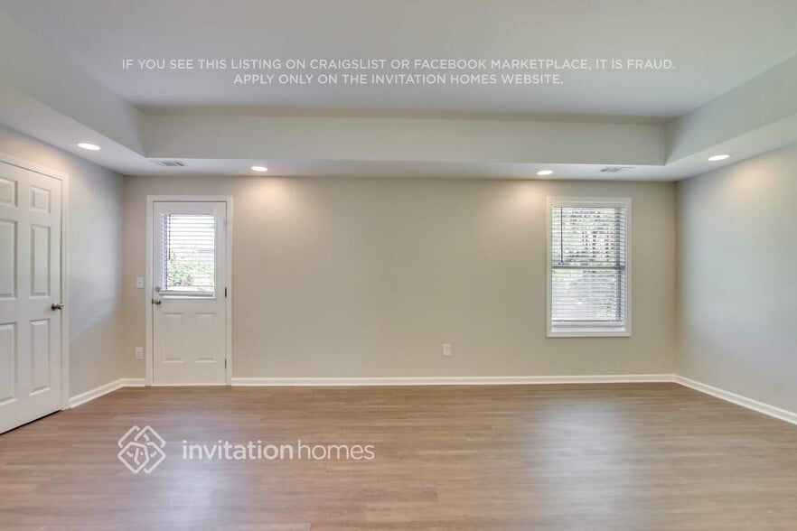 Building Photo - 103 Hollyhock Ln
