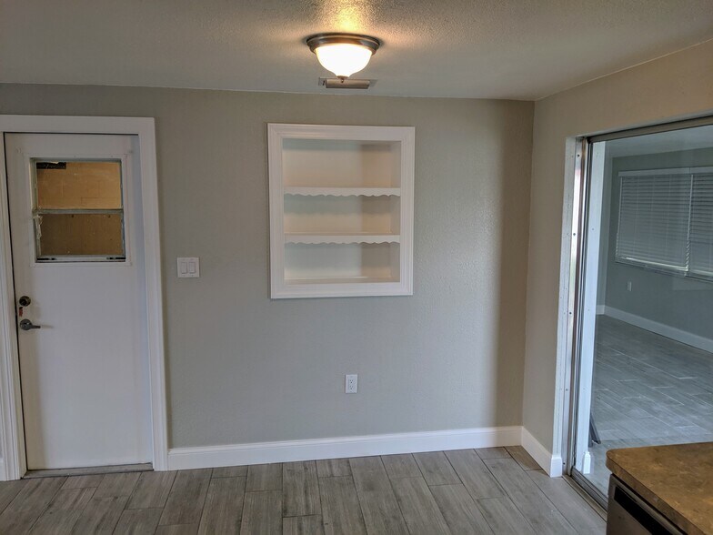 Bonus room with sliding door leading to the backyard - 1147 Jennings Dr