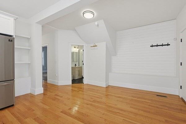 Building Photo - 54 Bloomfield St