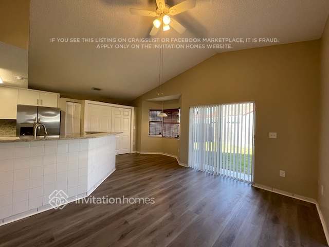 Building Photo - 5035 SW 154th Ct