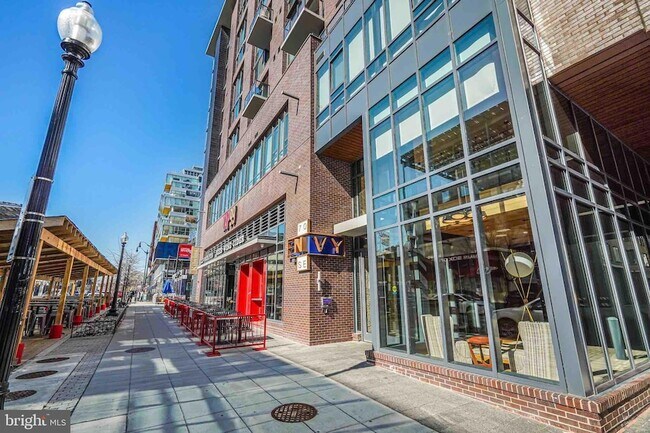 Building Photo - 70 N Street SE Unit 913