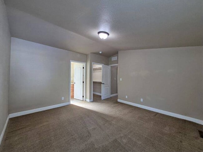 Building Photo - 1079 Mountain Shadows Blvd