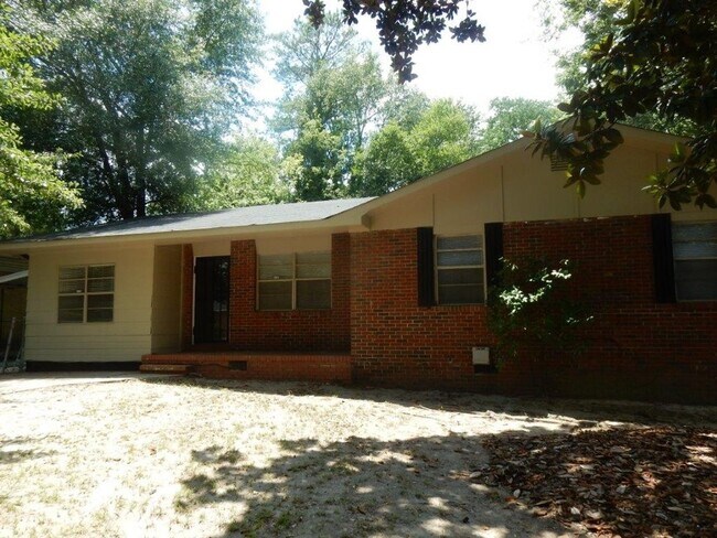 Building Photo - Cozy Home located off Buena Vista Road