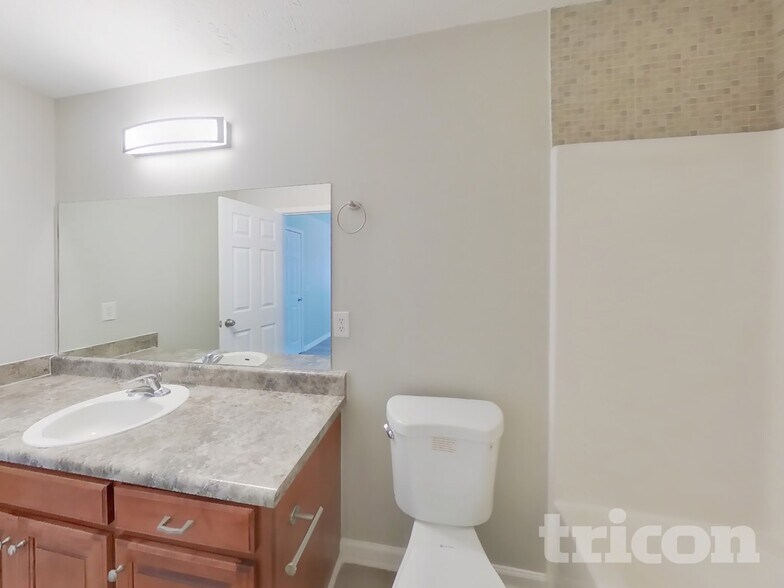 Building Photo - 7029 Bridgewater Dr