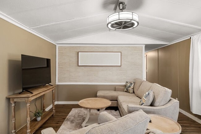 Building Photo - 10034 Hamp Dr