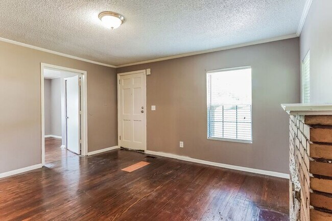 Building Photo - 5517 Kiska Ave