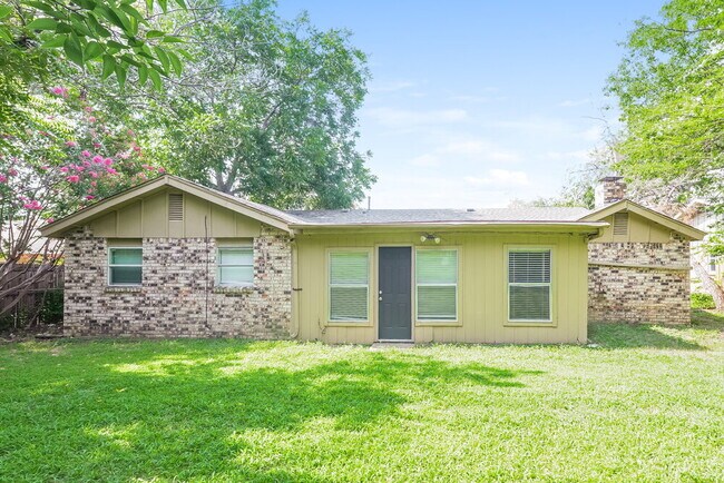 Building Photo - 7913 Limerick Ln
