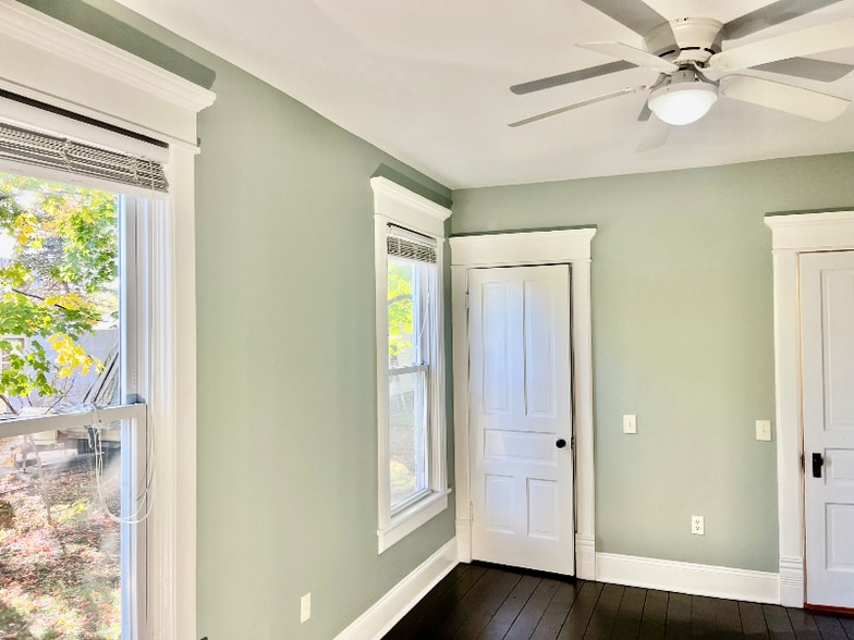 Building Photo - 122 N 4th St