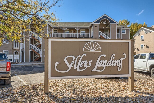 Building Photo - Must see 2 Bedroom 1 Bath in Castle Rock!!!