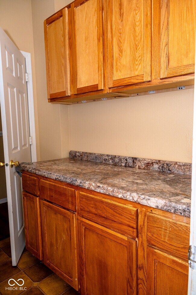Building Photo - 10634 Cyrus Dr