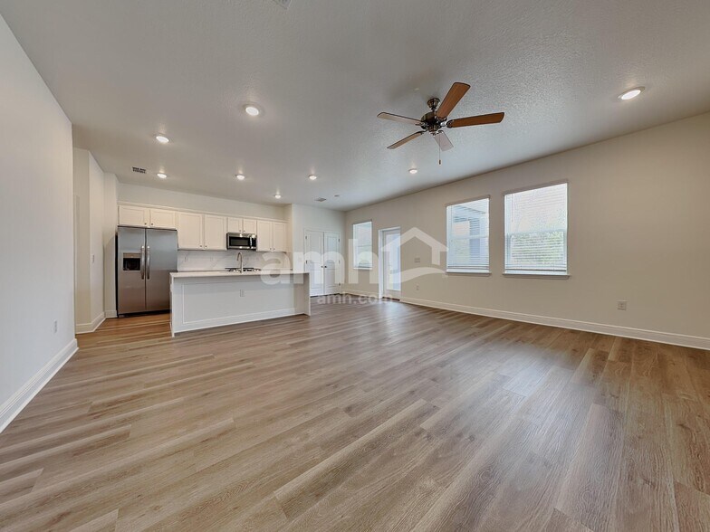 Building Photo - 6741 Atlantic Bch Ave