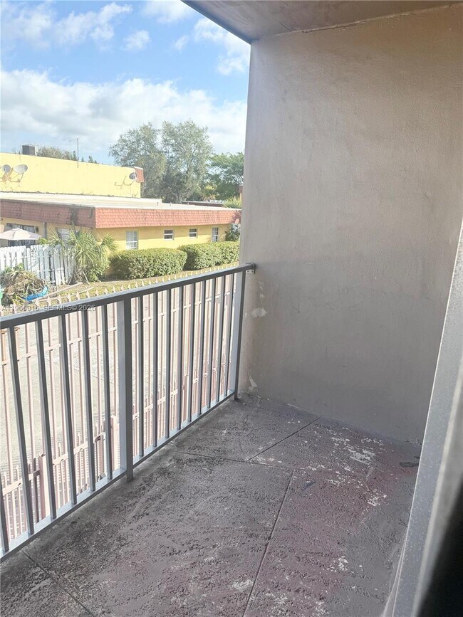 Building Photo - 611 NW 177th St