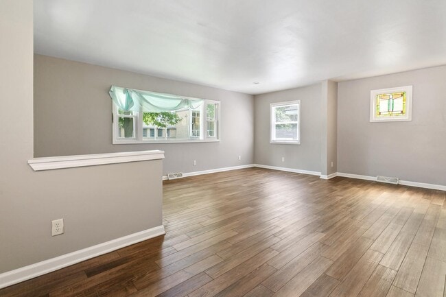 Primary Photo - 5147 N 55th St