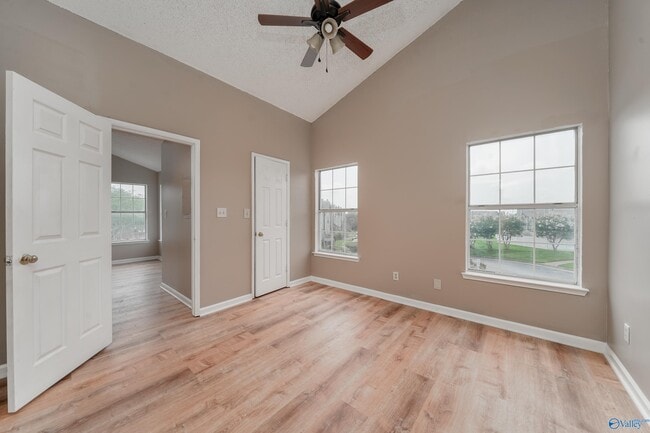 Building Photo - 104 Waters Edge Ln