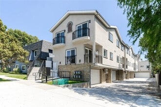 Building Photo - 1961 Waltonia Dr