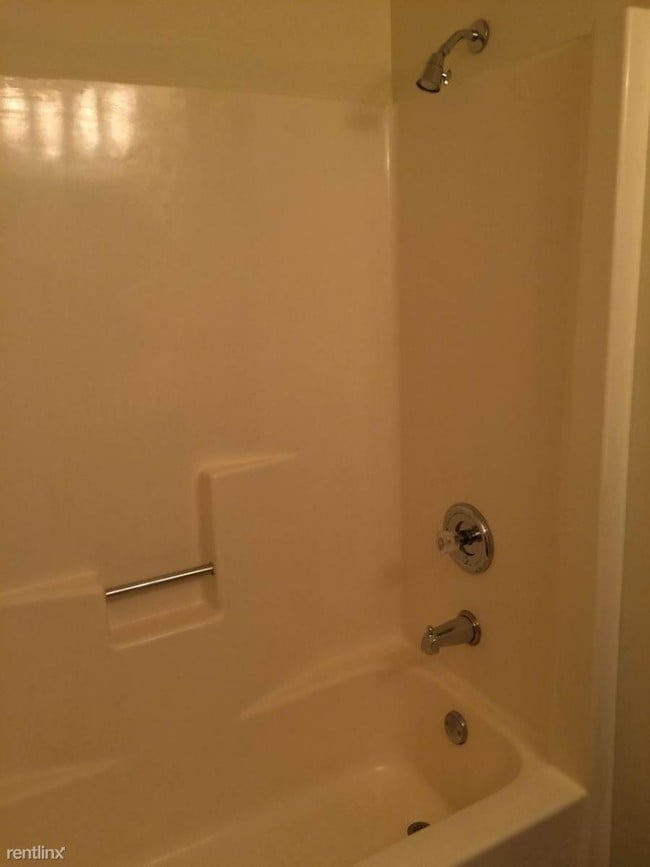 Building Photo - 1231 S 8th St