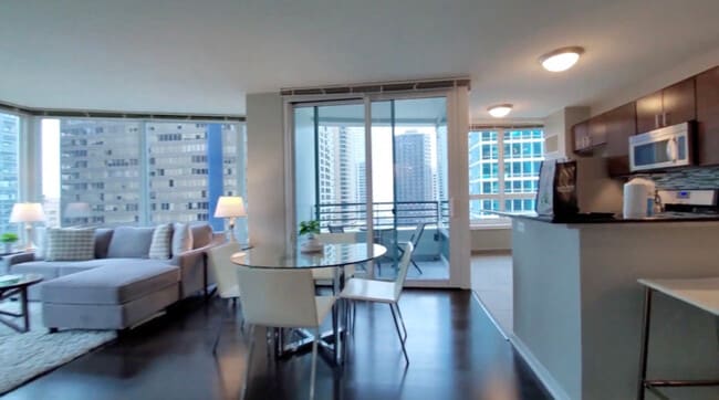 Building Photo - 245 E Ohio St