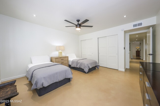 Building Photo - 2791 W Casas Cir