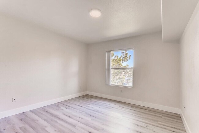 Building Photo - Tuscano Condo 1 Bedroom