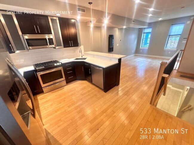 Building Photo - 533 Manton St