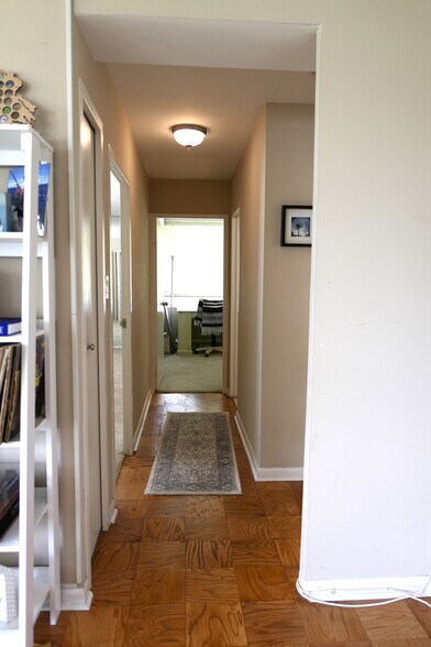 Building Photo - 6631 Wakefield Dr