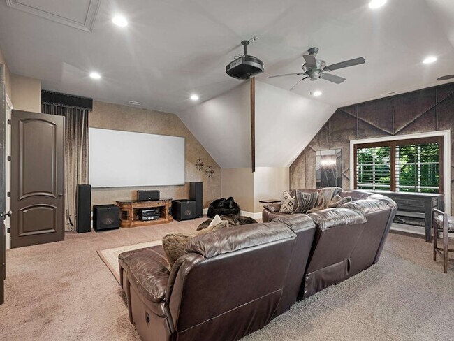 Building Photo - 3807 Harding Pl