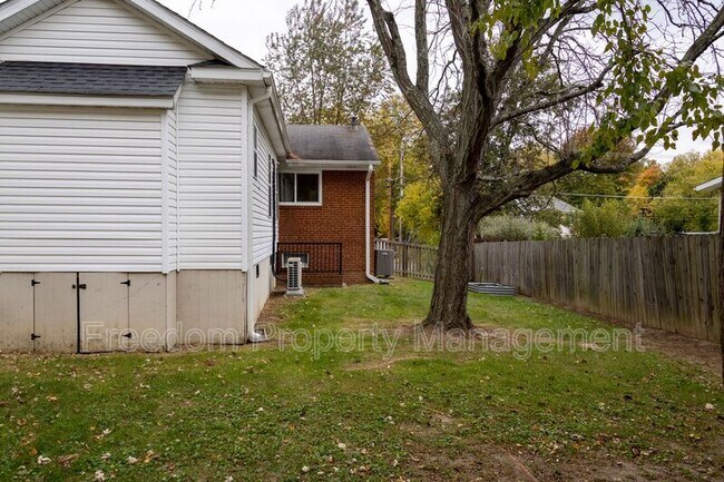 Building Photo - 5914 Ridge View Dr