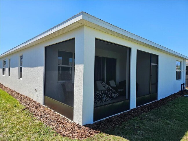 Building Photo - 5084 Stokes Wy