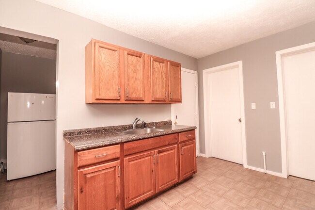 Building Photo - 117 Lamberton St