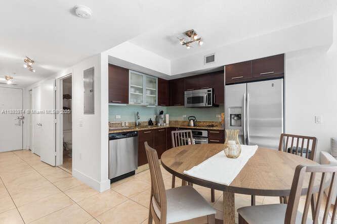 Building Photo - 41 SE 5th St