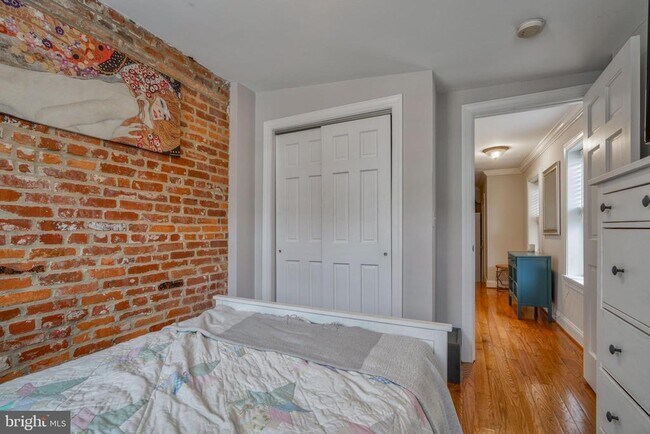 Building Photo - 1129 Battery Ave