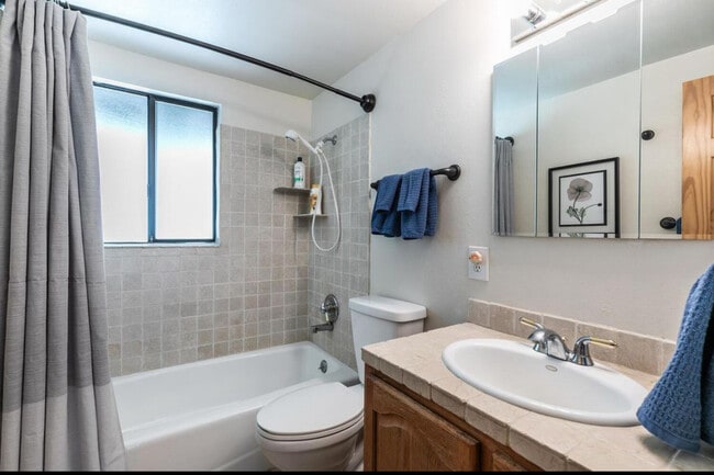 Building Photo - 3045 Watson Dr