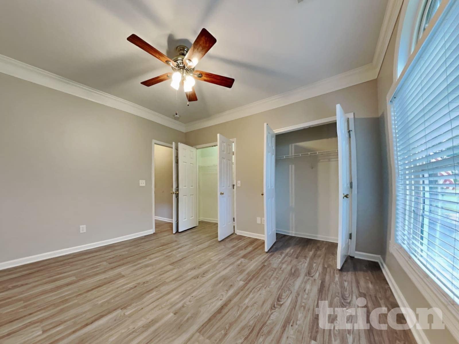 Building Photo - 203 Manor View Ct