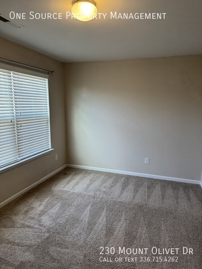 Building Photo - 230 Mount Olivet Dr